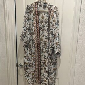Bobeau Floral Cape with Cream and Brown Accents